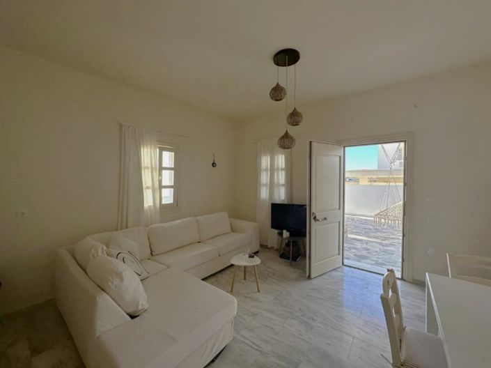 Image No.5-2 Bed House for sale