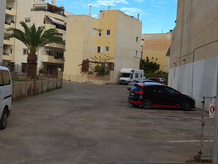 Image No.2-50 Bed Plot for sale
