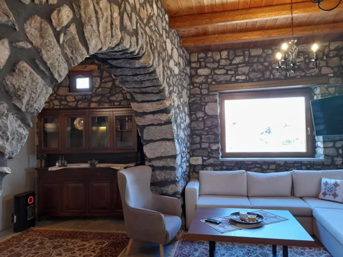 Image No.4-2 Bed House for sale