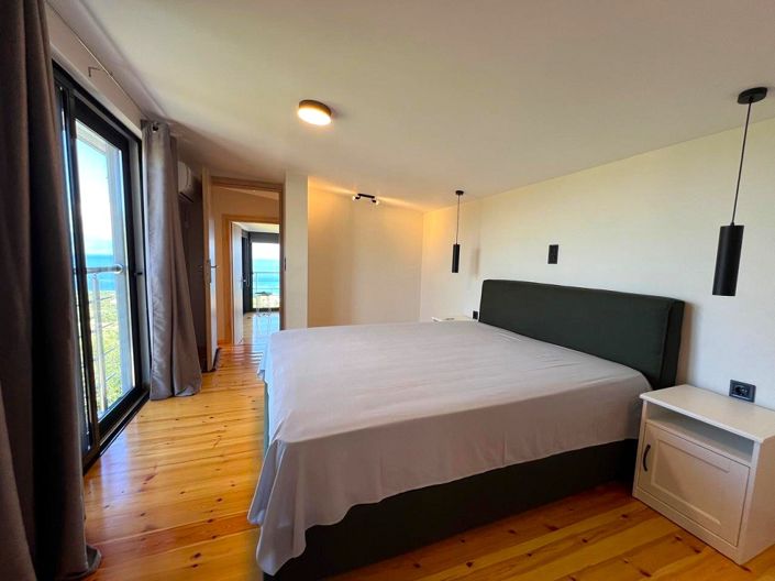 Image No.10-4 Bed Villa for sale