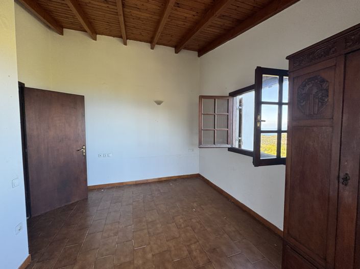 Image No.11-House for sale