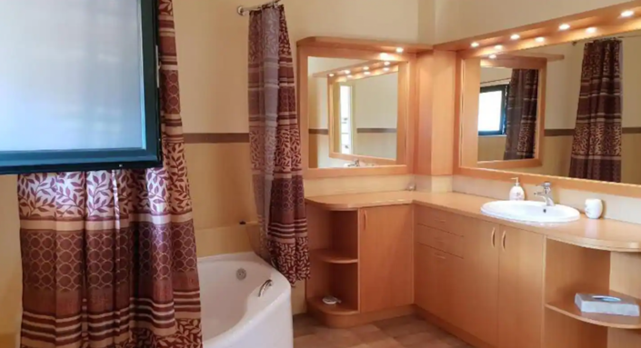 Image No.5-Villa for sale