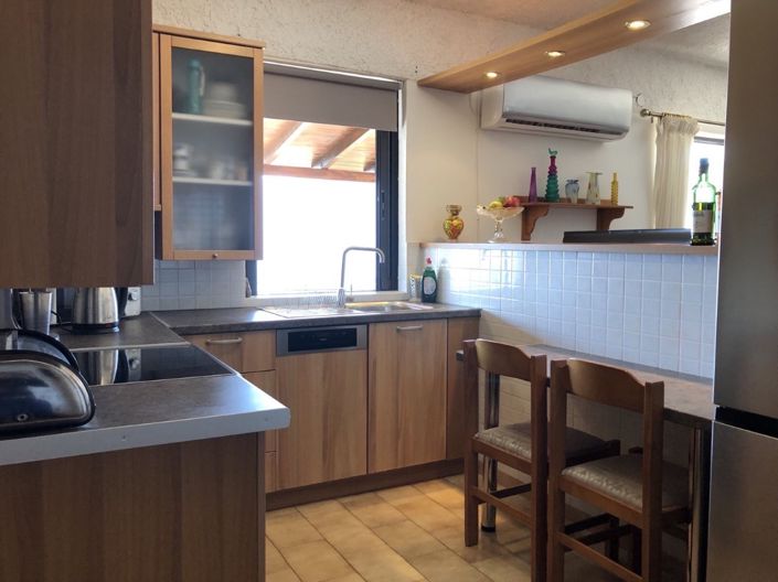 Image No.7-7 Bed House for sale