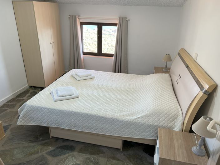 Image No.9-7 Bed House for sale