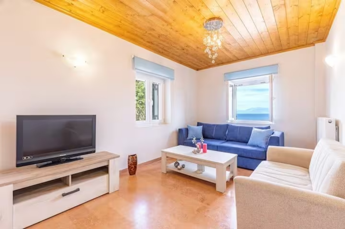 Image No.2-2 Bed House for sale