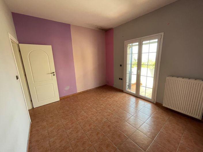 Image No.10-2 Bed House for sale