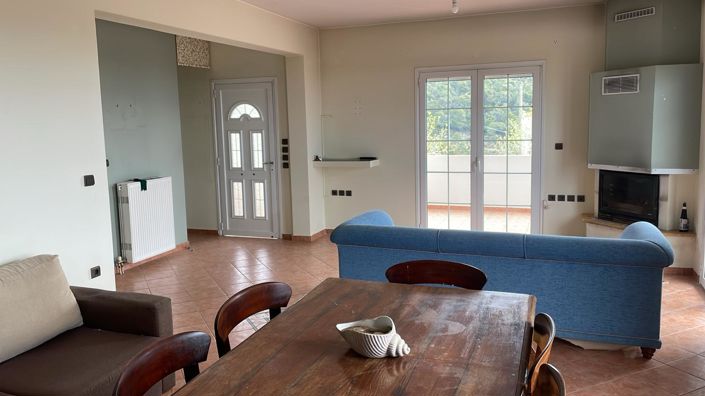 Image No.5-2 Bed House for sale