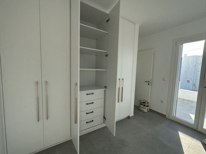 Image No.9-3 Bed House for sale