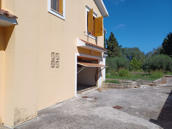 Image No.3-3 Bed House for sale