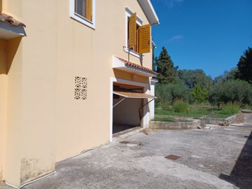 04 (Large)