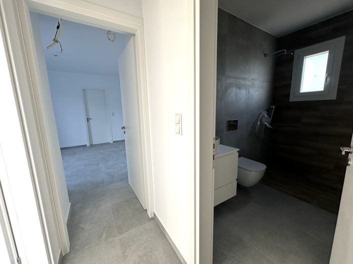 Image No.8-2 Bed Villa for sale