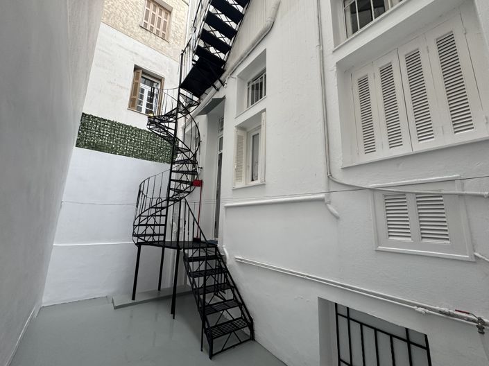 Image No.14-3 Bed Apartment for sale