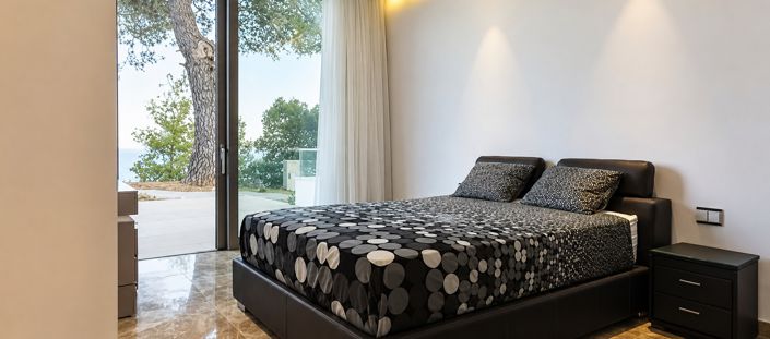 Image No.15-11 Bed Villa for sale