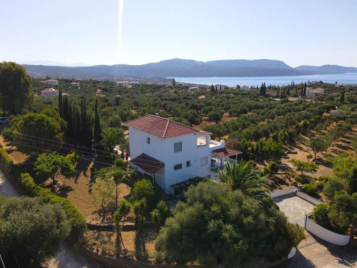 Image No.2-4 Bed Villa for sale
