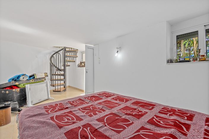 Image No.13-3 Bed Apartment for sale