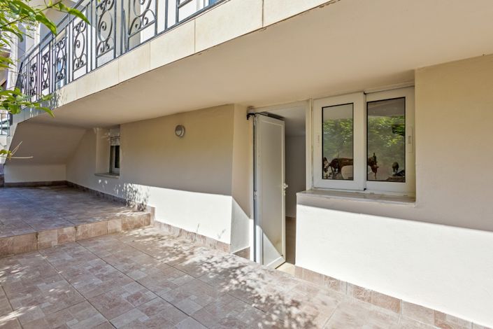 Image No.15-3 Bed Apartment for sale