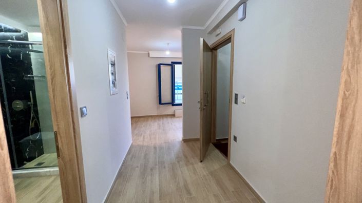 Image No.14-4 Bed House for sale