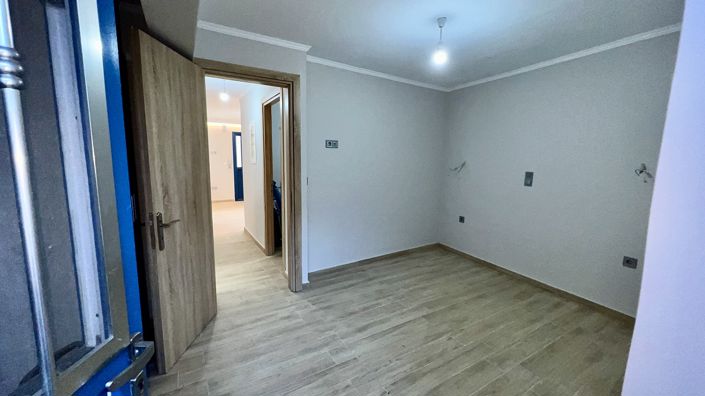 Image No.9-4 Bed House for sale
