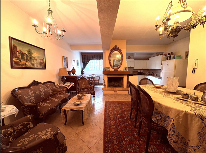 Image No.10-4 Bed House for sale