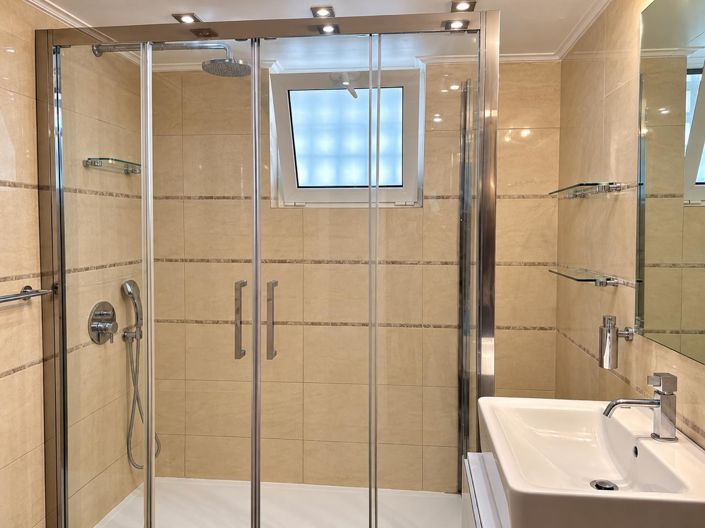 Image No.18-3 Bed Apartment for sale