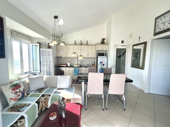Image No.3-3 Bed House for sale