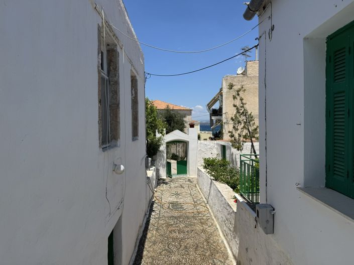 Image No.17-4 Bed House for sale
