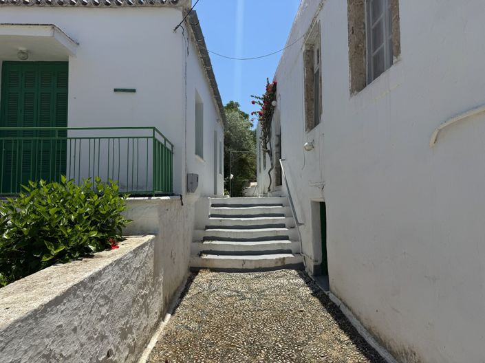 Image No.4-4 Bed House for sale