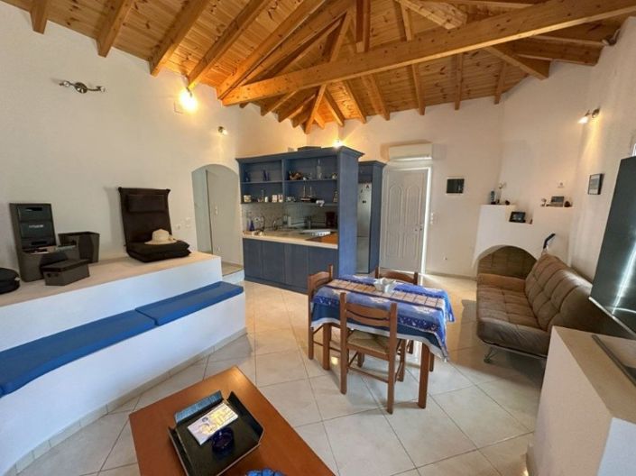 Image No.17-4 Bed House for sale