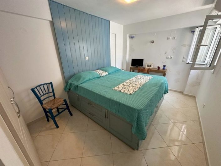 Image No.18-4 Bed House for sale