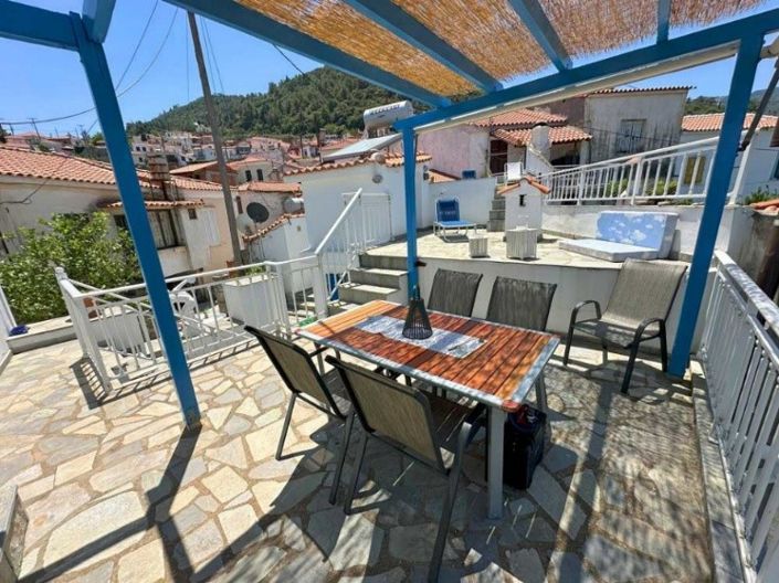 Image No.2-4 Bed House for sale