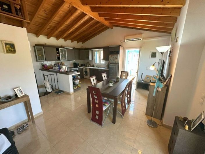 Image No.6-4 Bed House for sale