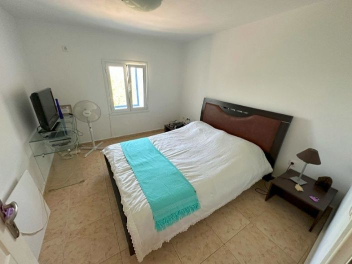 Image No.9-4 Bed House for sale
