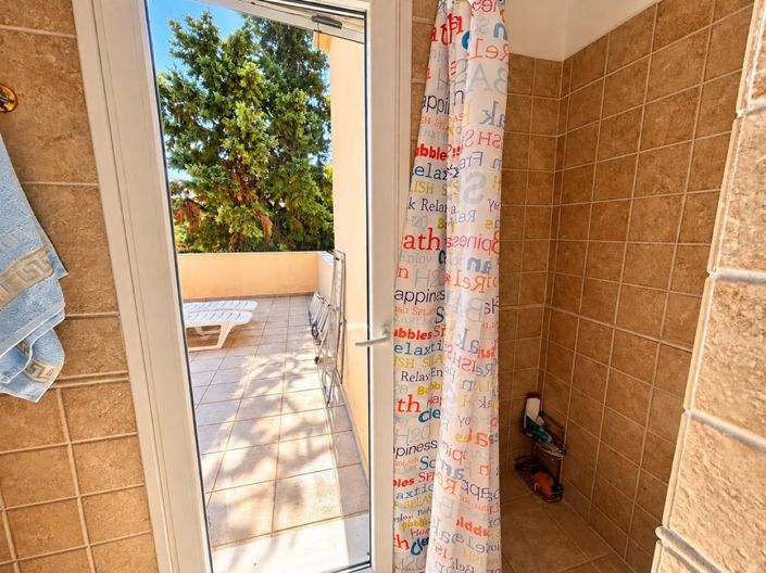 Image No.20-2 Bed Villa for sale