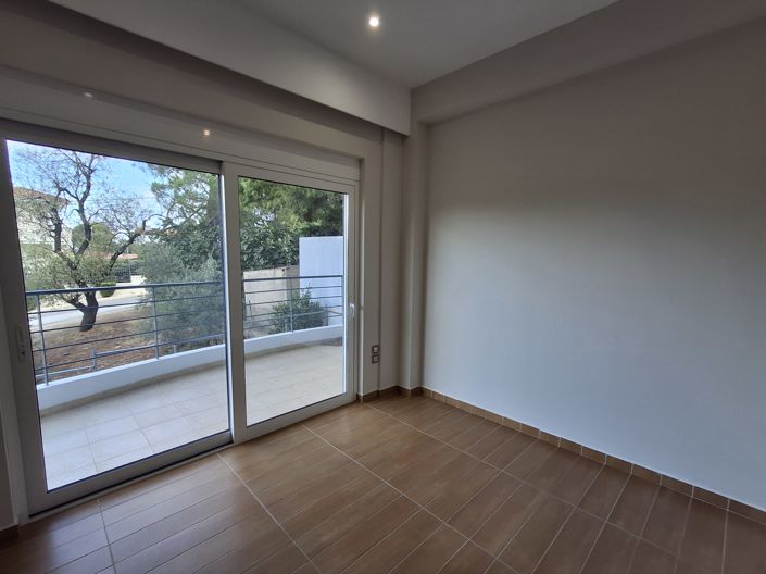 Image No.13-3 Bed House for sale