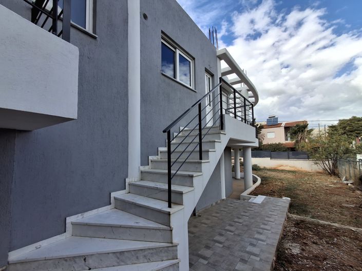 Image No.15-3 Bed House for sale
