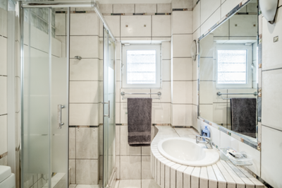 3. Bathrooms (3) (Large)