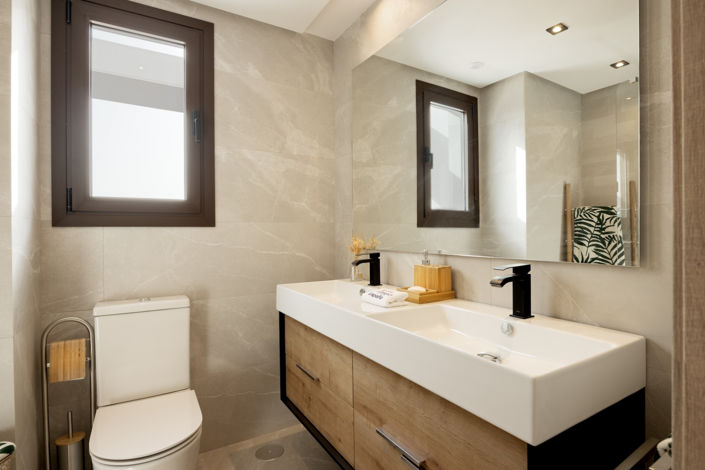 Image No.19-3 Bed Townhouse for sale