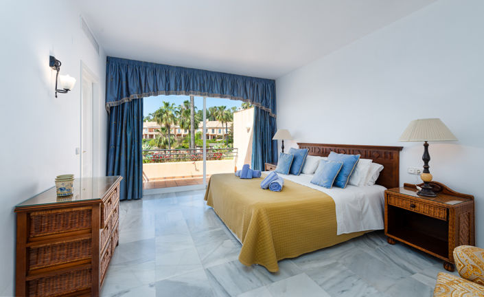 Image No.6-Maison de ville de 3 chambres à vendre à Benahavis