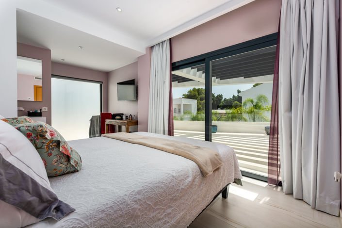 Image No.11-5 Bed Villa for sale