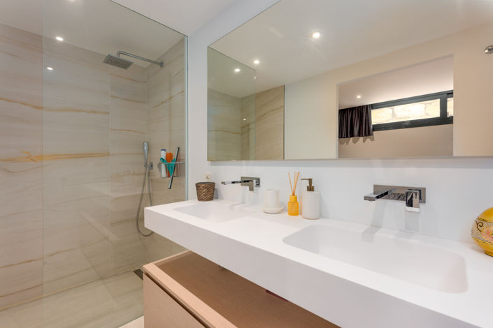 Image No.27-5 Bed Villa for sale