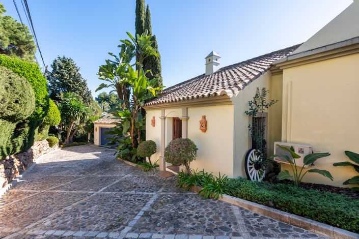 Image No.10-7 Bed Villa for sale