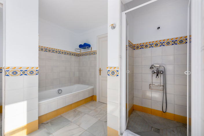 Image No.32-7 Bed Villa for sale