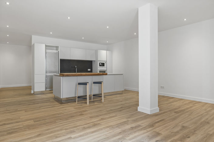 Image No.37-5 Bed Villa for sale