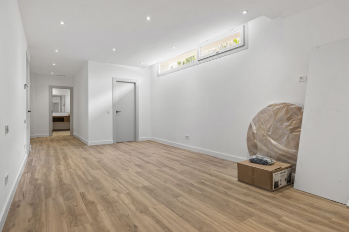 Image No.47-5 Bed Villa for sale