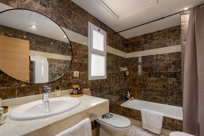 Image No.19-3 Bed Townhouse for sale