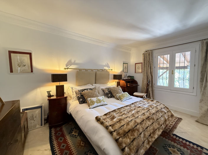 Image No.13-6 Bed House for sale