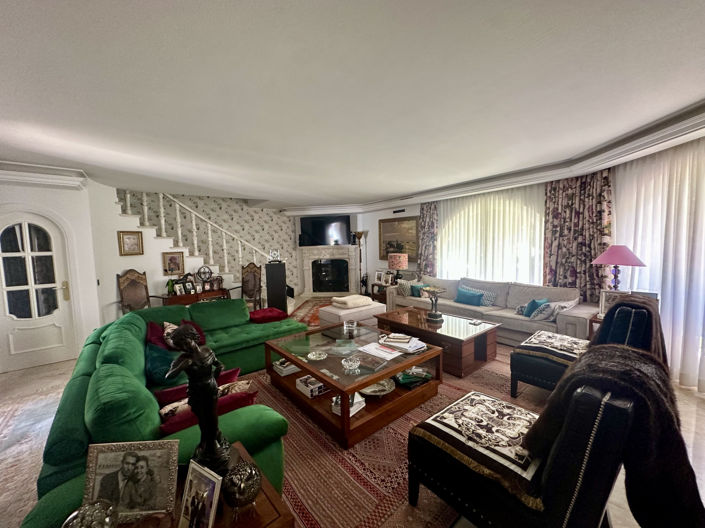 Image No.3-6 Bed House for sale