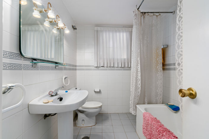 Image No.11-4 Bed Property for sale