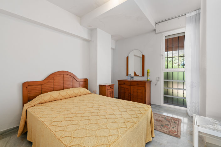 Image No.9-4 Bed Property for sale