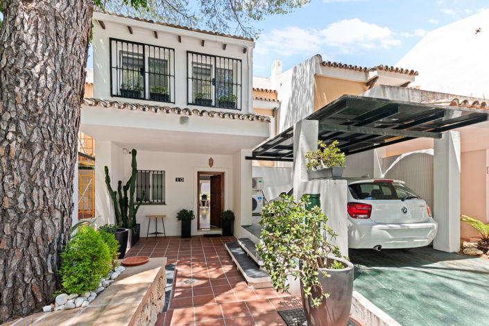 Image No.1-4 Bed Townhouse for sale